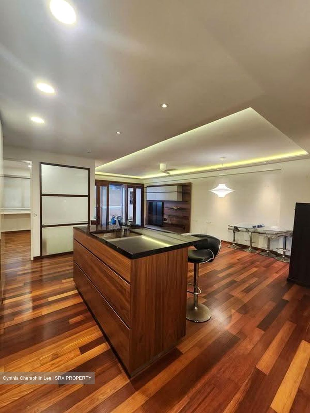 Blk 285A Toh Guan Road (Jurong East), HDB Executive #614639801